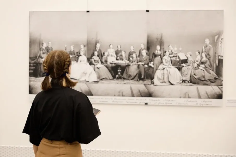 В концертном пакгаузе на Стрелке открылась фотовыставка «Из истории музыкальной жизни Старого Нижнего»